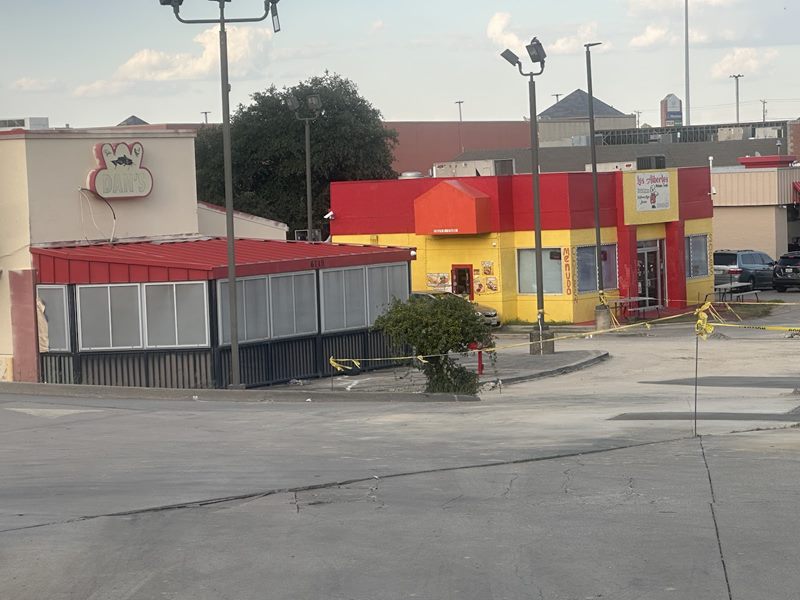 Dan's Seafood & Chicken exterior